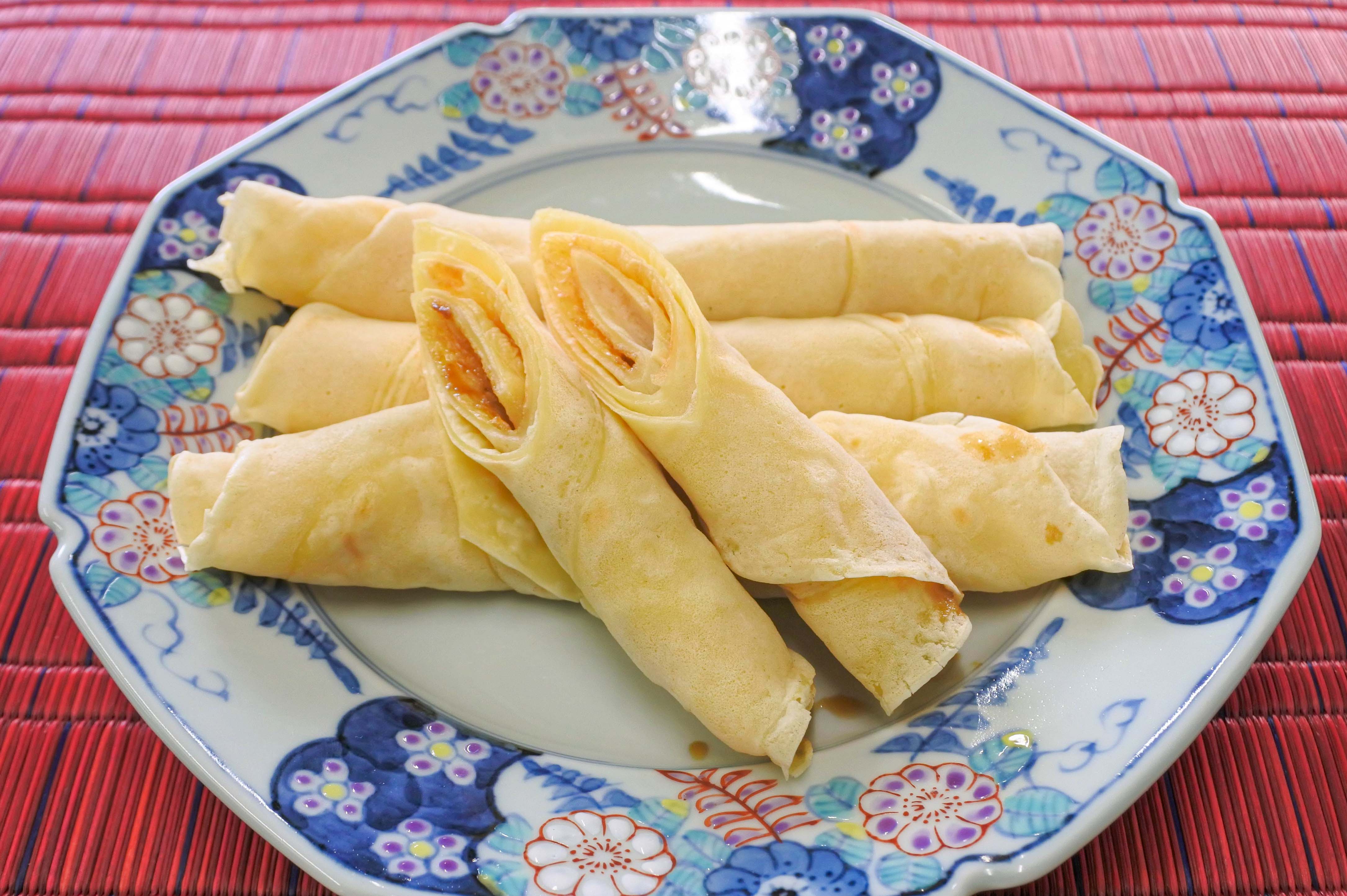 Funayaki, crepes Jepang isi cokelat atau miso.