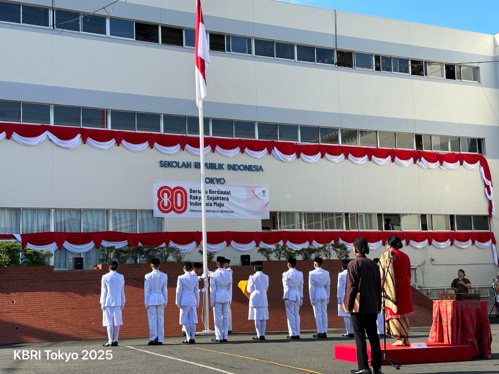 Ratusan WNI di Jepang rayakan peringatan HUT ke-80 RI bersama KBRI Tokyo di Sekolah Indonesia Tokyo, Minggu (17/8/2025).