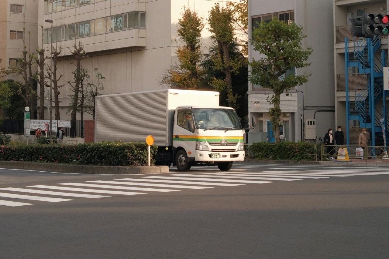Ilustrasi truk di Jepang. Dua WNI menjadi sopir truk berstatus Tokutei Ginou pertama di Wakayama, Jepang.