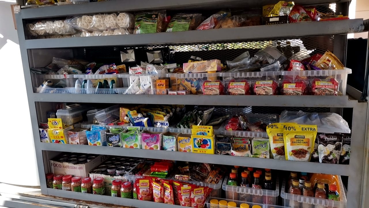 Toko halal keliling Sari Alam Mas Taufik di Nagoya, Jepang.