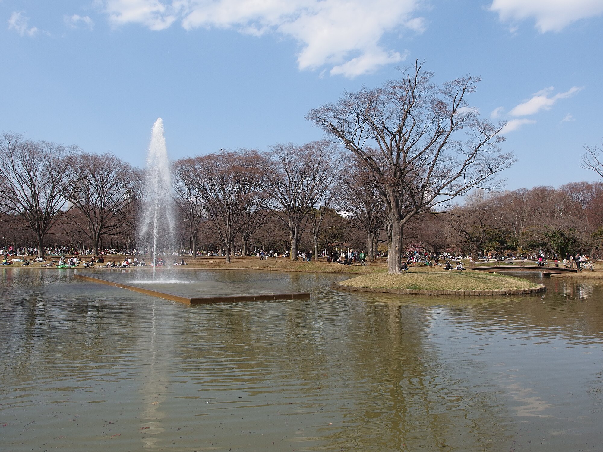 Yoyogi Park merupakan ruang publik yang paling hidup di Tokyo. 