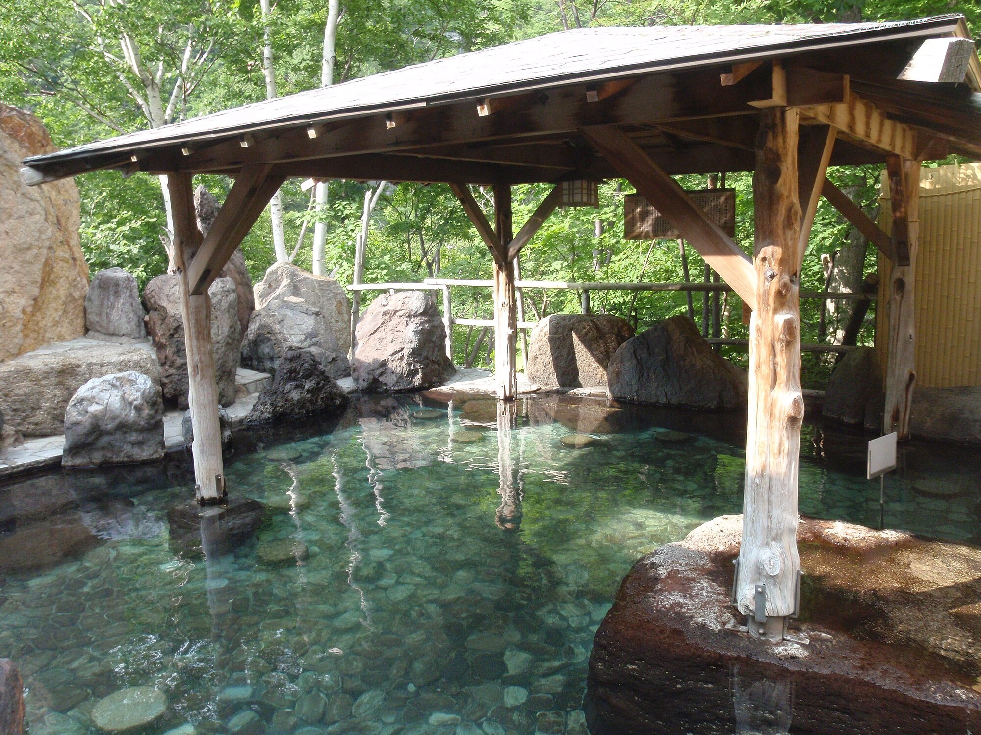 Pemandian Air Panas Sōunkyō, Hotel Sōunkaku Grand, pemandian terbuka.