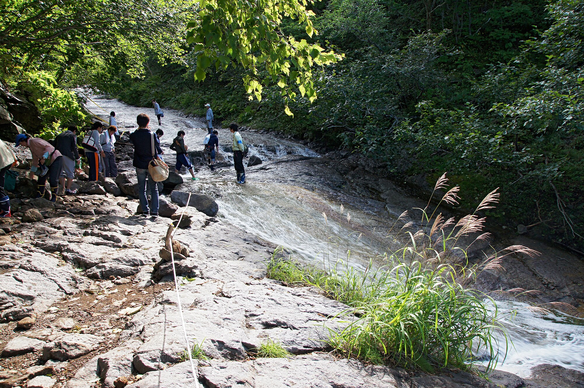 Air Terjun Kamuiwakka di Shari, Prefektur Hokkaido, Jepang Utara.