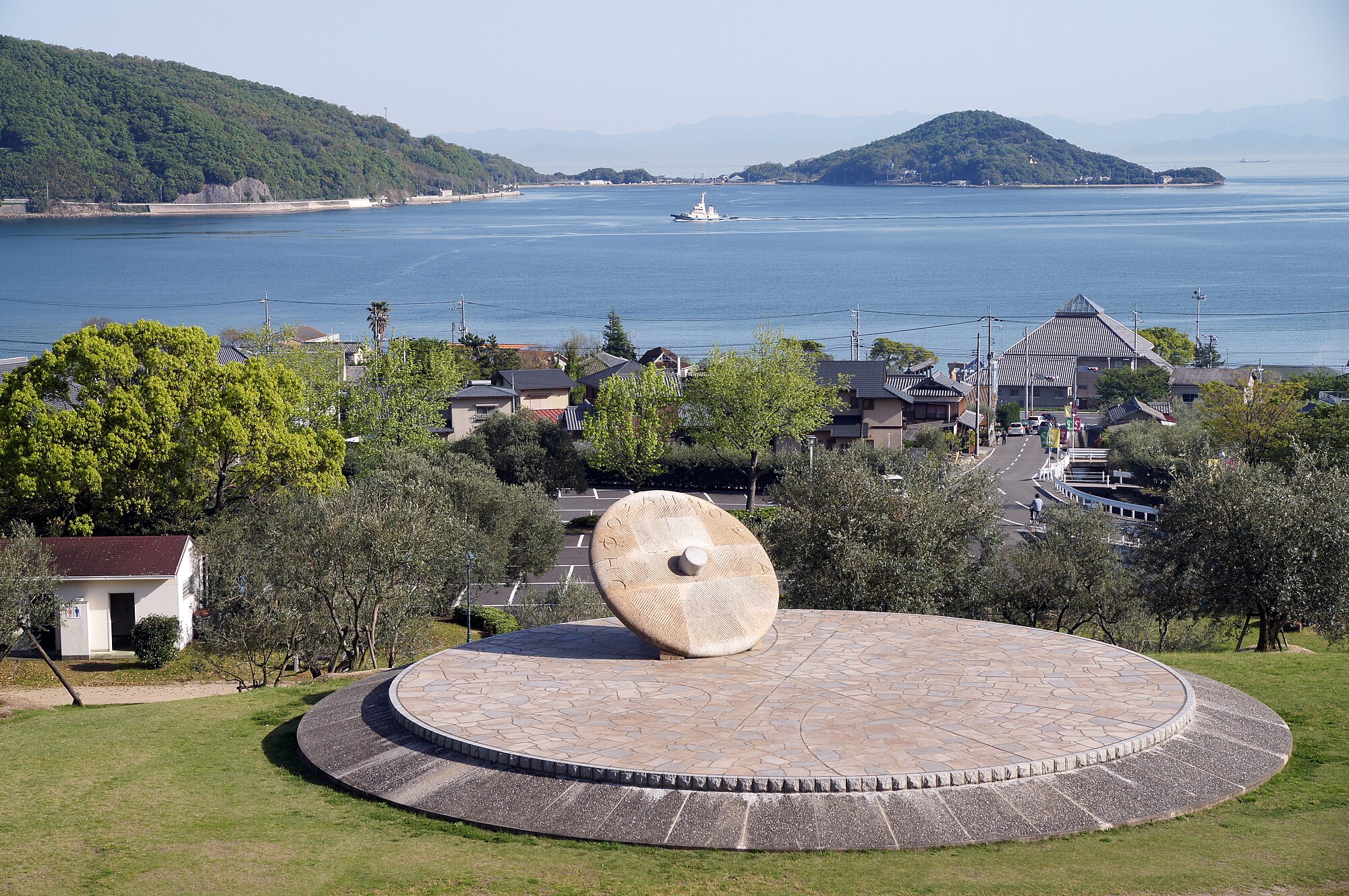 Taman Zaitun Shodoshima di Pulau Shōdo, Shodoshima, Prefektur Kagawa, Jepang.
