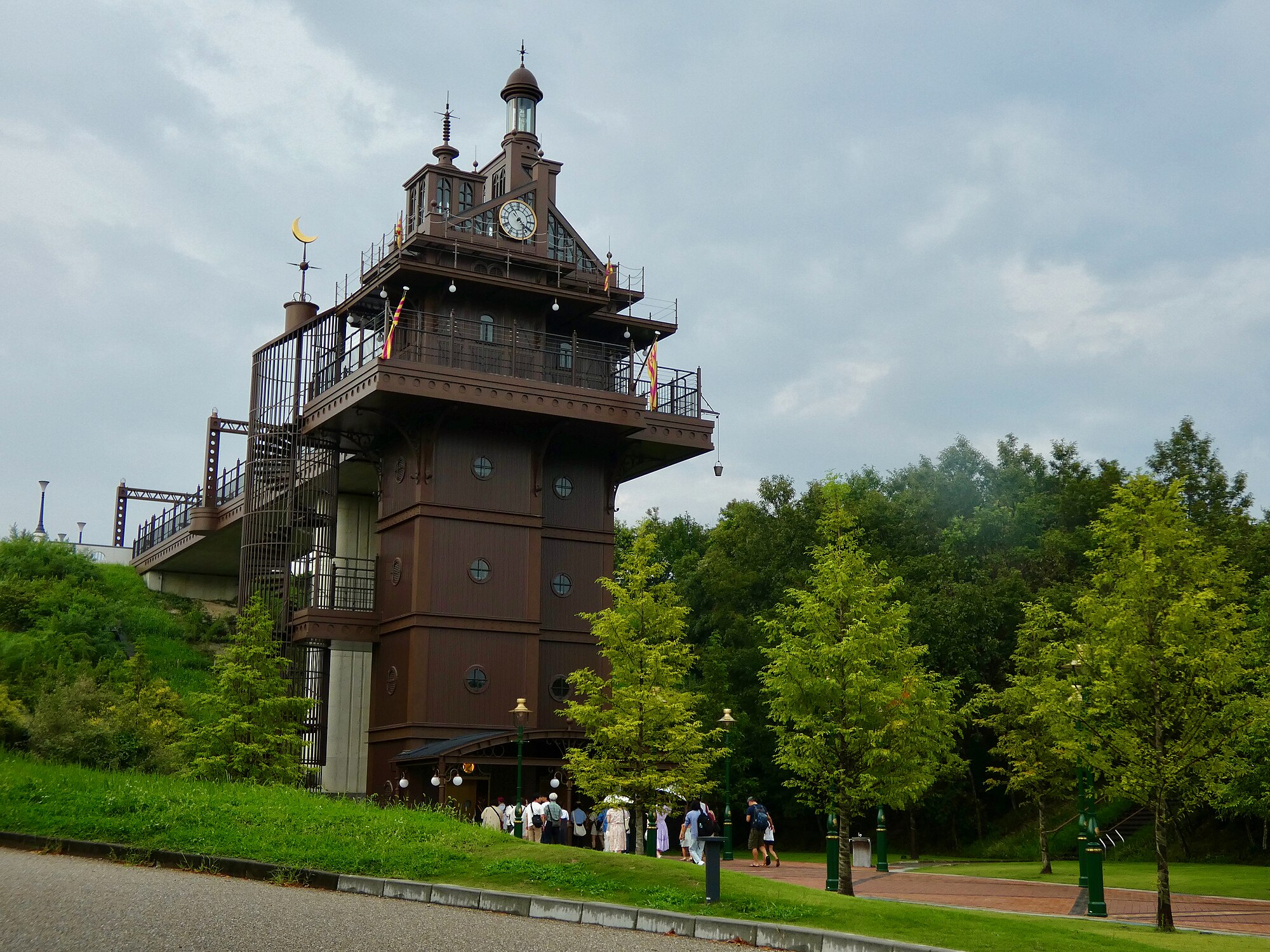 Menara Lift di Hill of youth Ghibli Park, Nagoya, Jepang.
