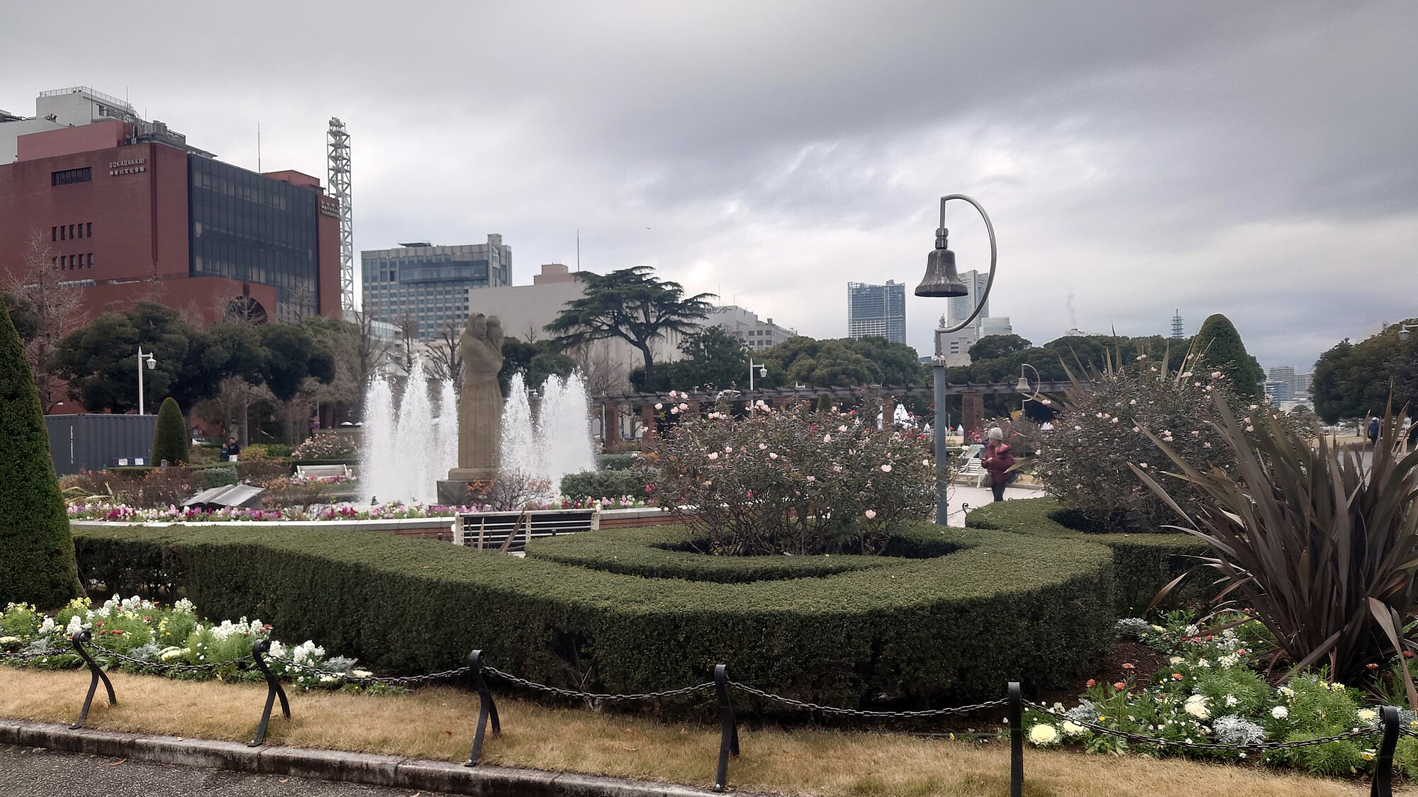 Taman Yamashita, taman paling terkenal di Yokohama, Jepang.