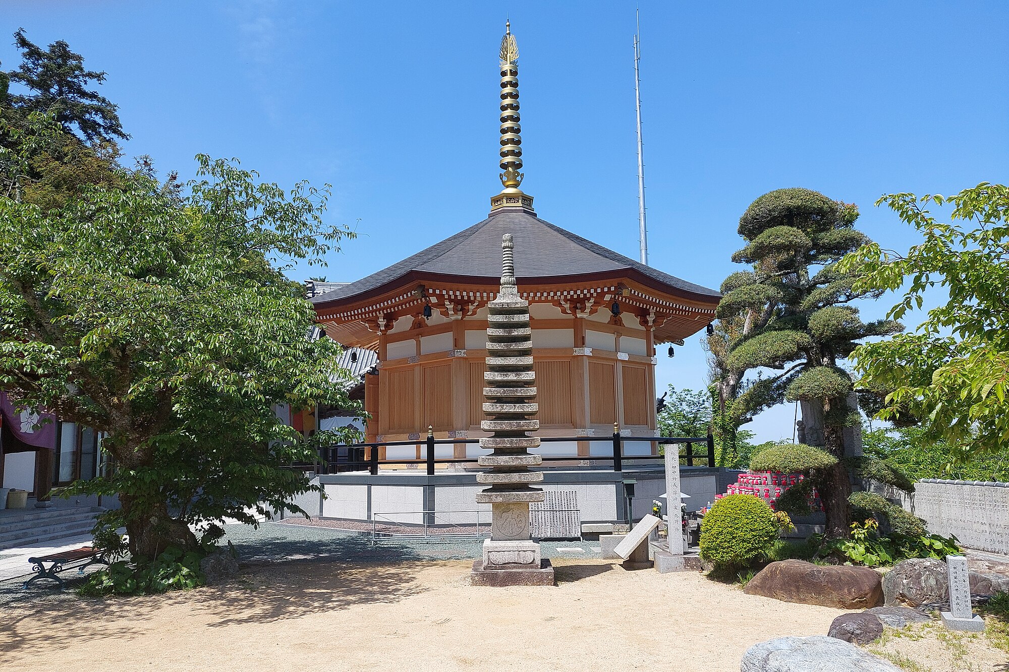Gedung Peringatan Abadi Kuil Shōmyōji (Kamigawa, Kota Iyo)