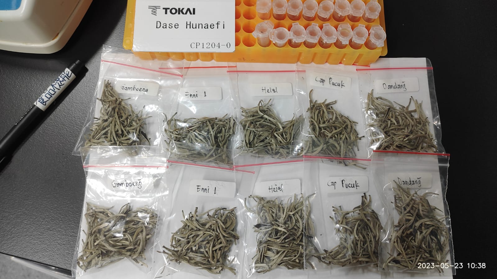 Lima jenis white tea Indonesia yang digunakan untuk penelitian, berasal dari tiga provinsi yaitu Jawa Barat, Jawa Tengah, dan Jawa Timur.