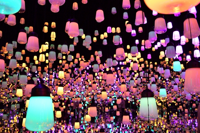 TeamLab, tempat wisata populer di Jepang.