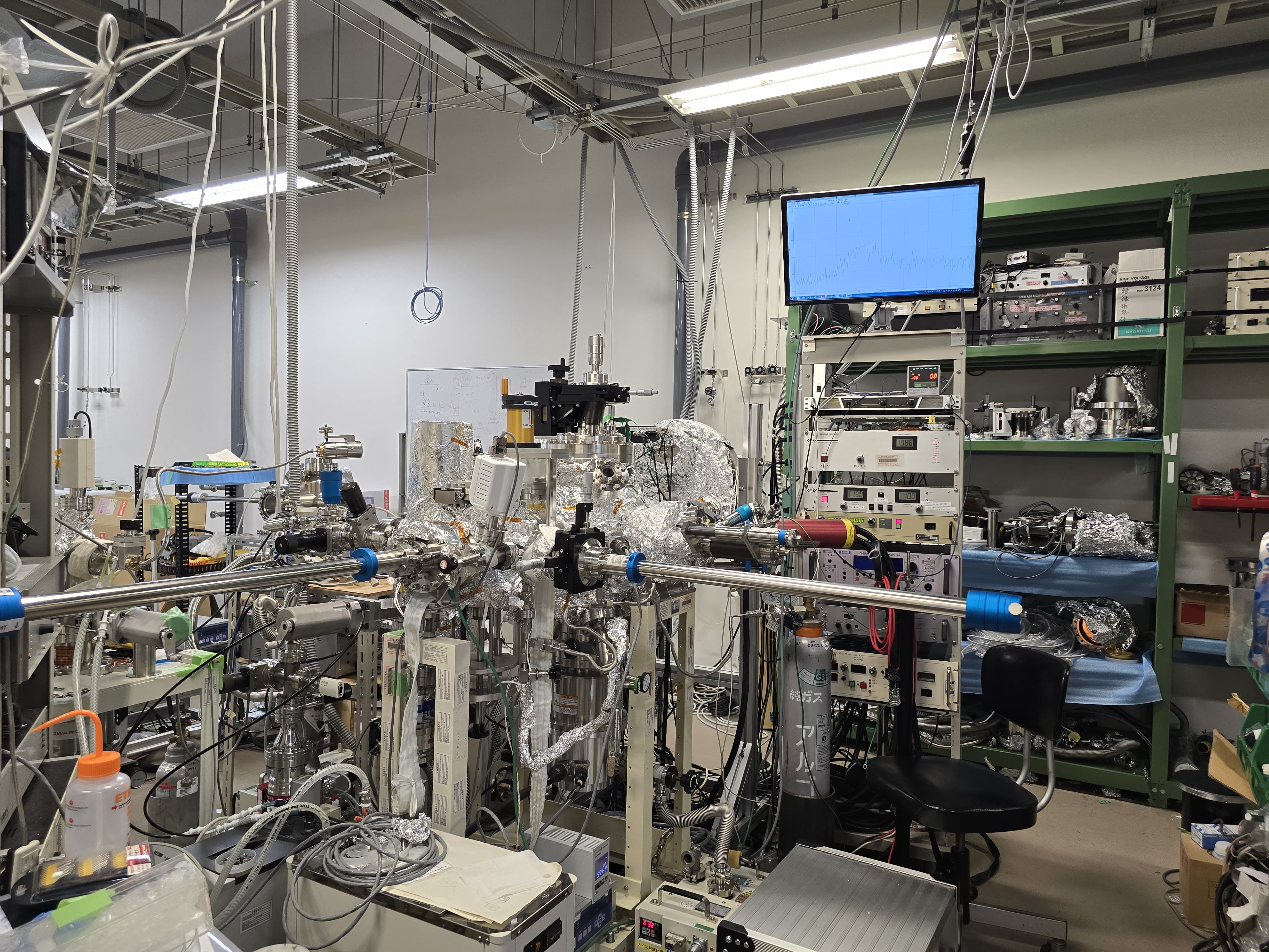 Suasana ruang laboratorium tempat penelitian Rafiq Arsyad (27) di Hokkaido University.