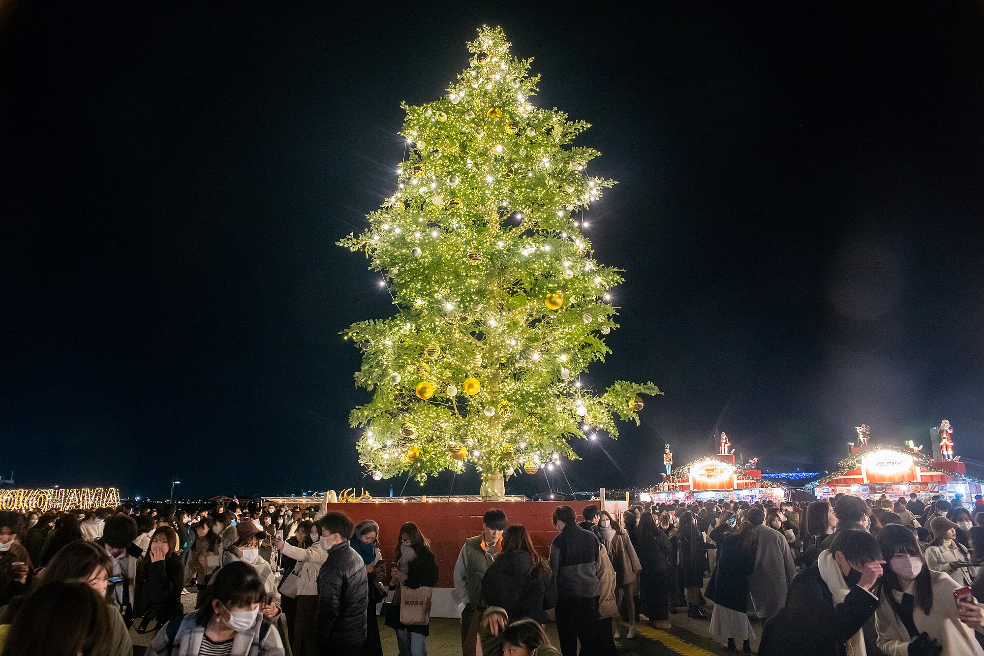 Pasar natal di Yokohama Red Brick Warehouse.