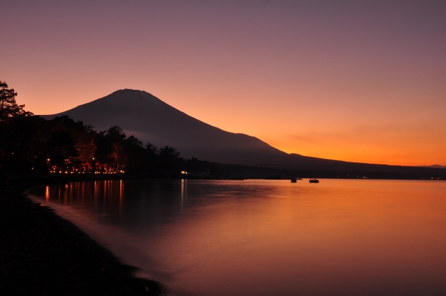 Mount Fuji Five Lakes dan Wilayah Hakone, Chūbu merupakan salah satu tempat wisata di Jepang.