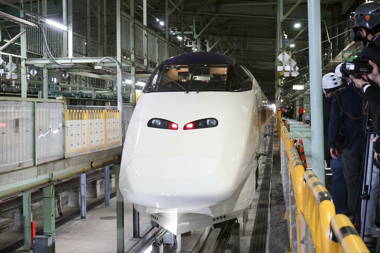 Kereta Shinkansen Menabrak Seekor Beruang di Jepang, Tidak Ada yang Terluka