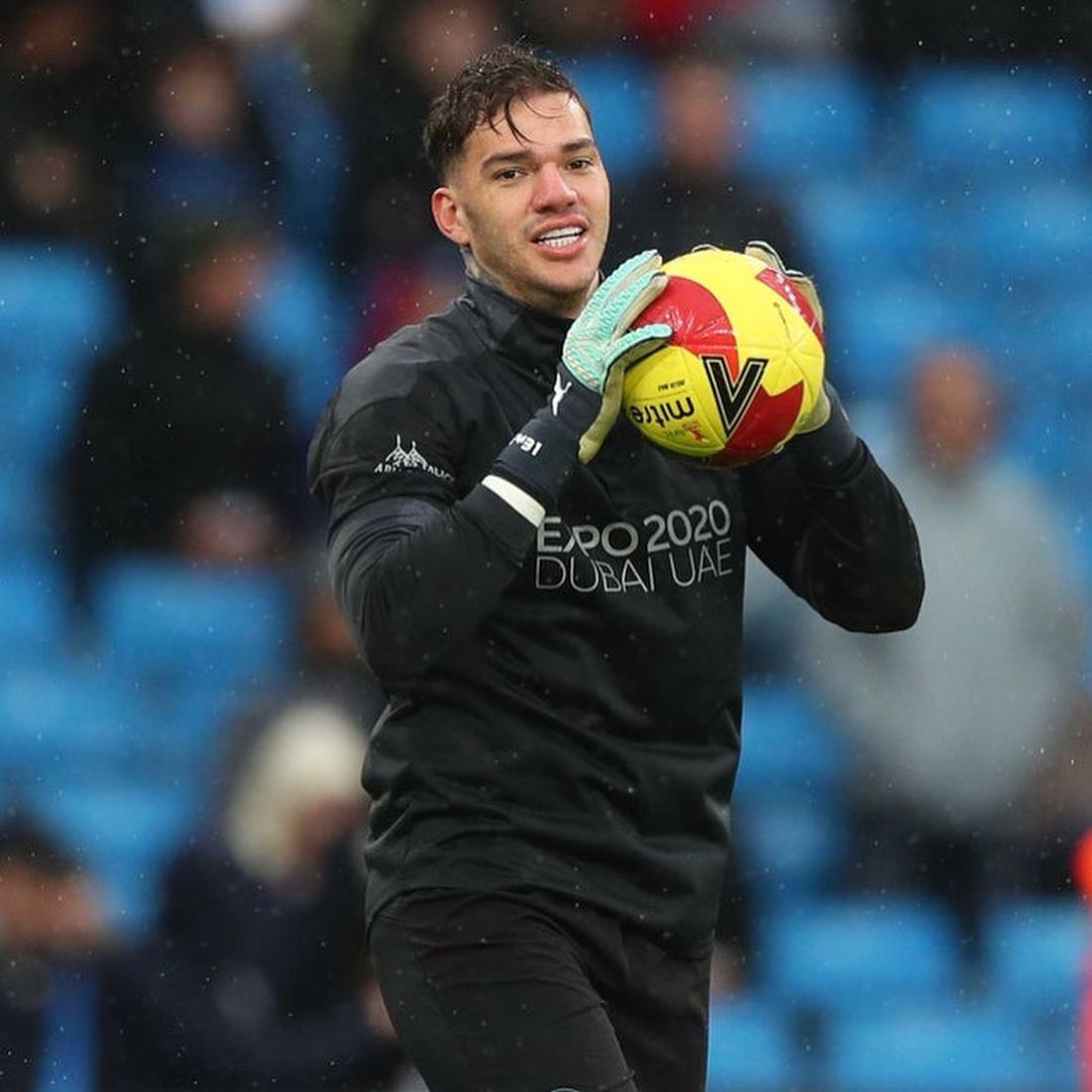 Kiper terbaik di dunia