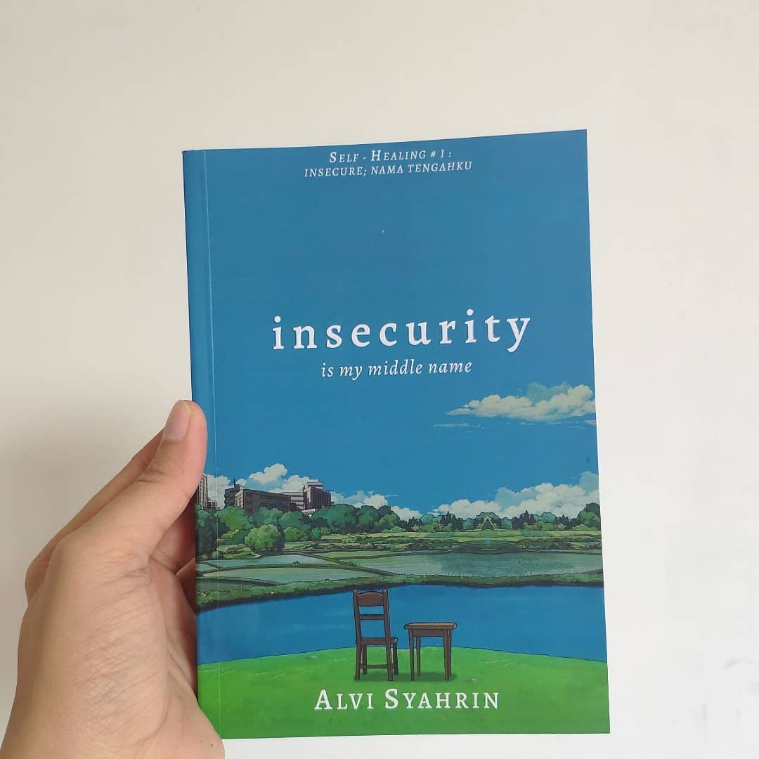Review Buku Insecurity Is My Middle Name