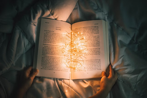 tips membaca dongeng sebelum tidur
