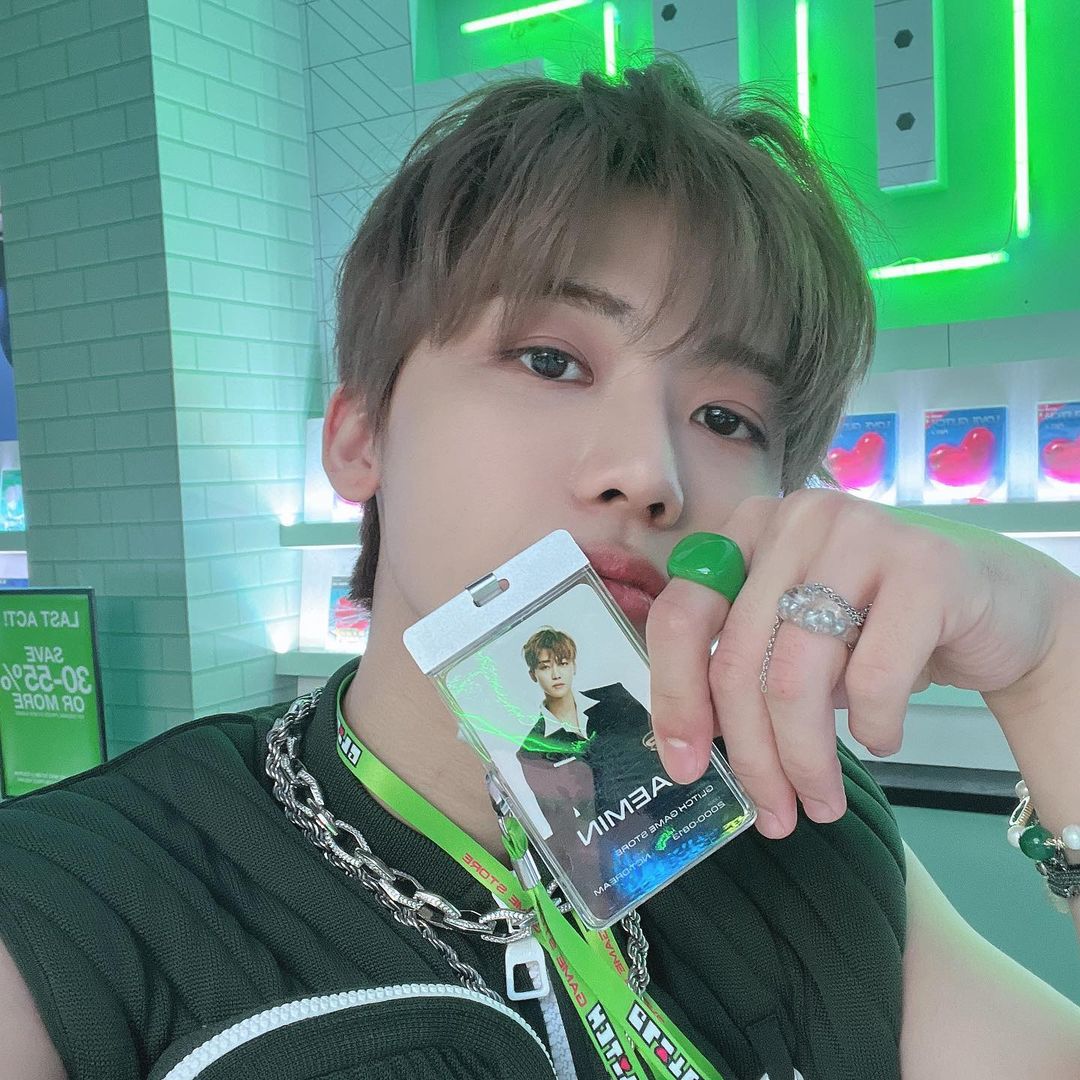 Agama Member NCT Dream 
