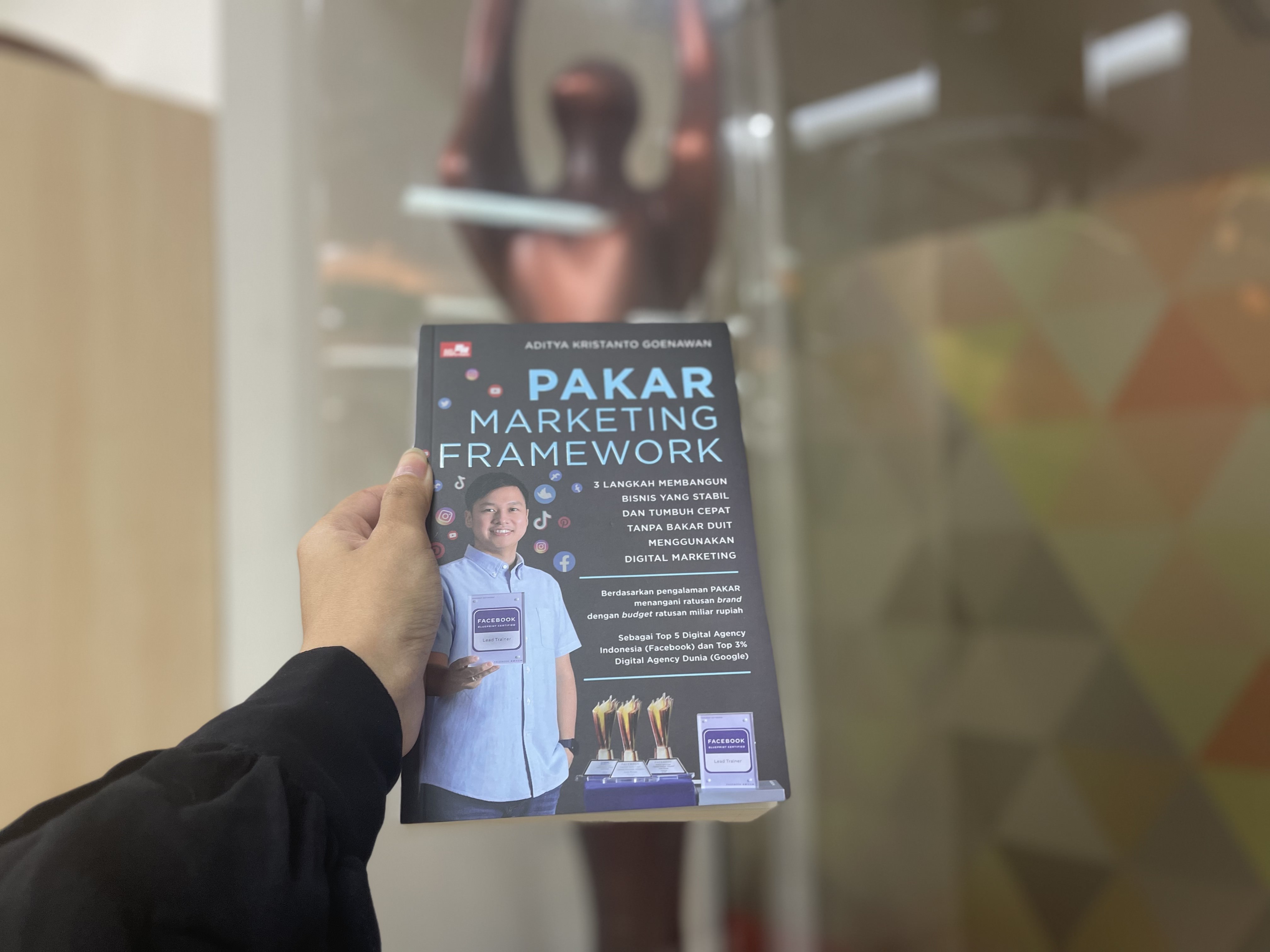 Buku Pakar Marketing Framework