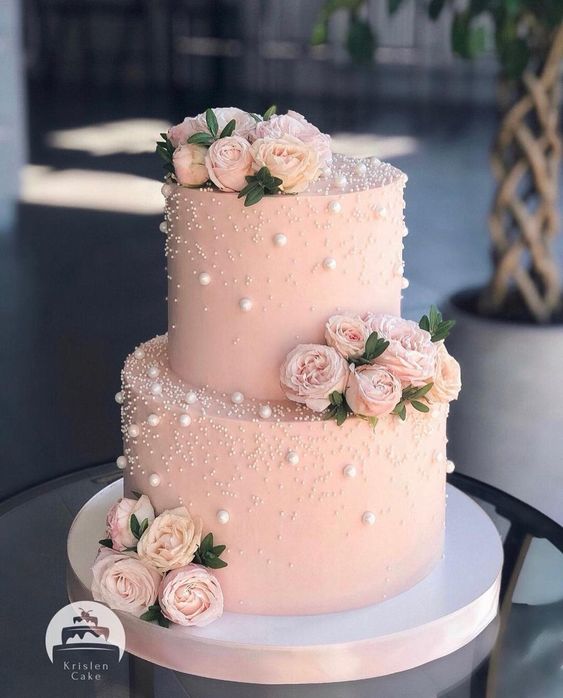Kue Pernikahan Sederhana Tapi Elegan