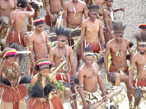 jenis Pakaian Adat Papua