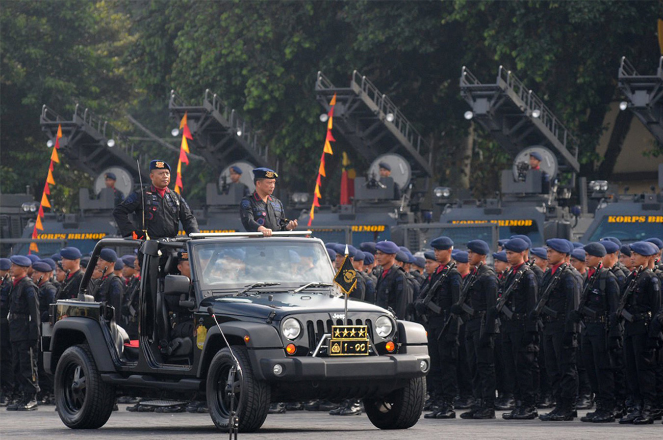 Perbedaan Brimob dan Polisi