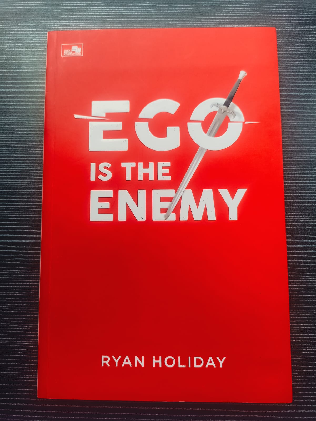  Buku Ego is The Enemy 