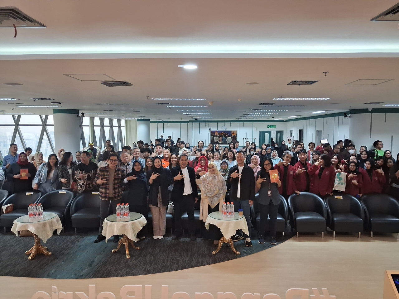 Untold Stories: Strategi Public Relations di Industri Kreatif