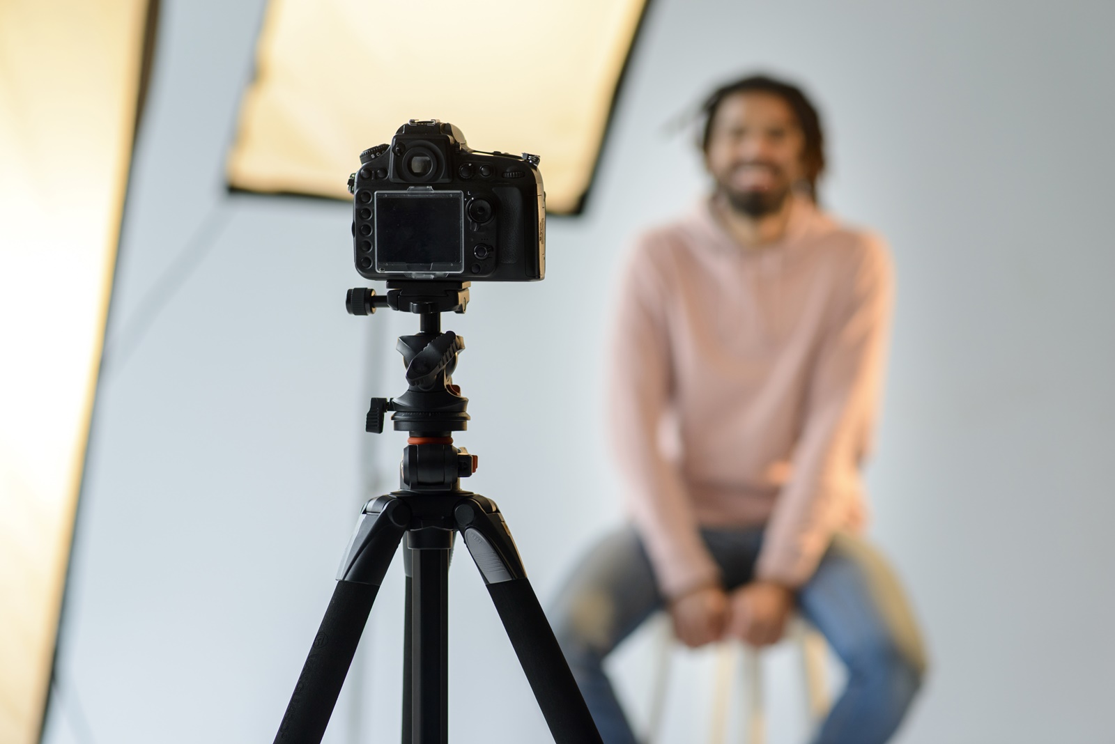 Perbandingan Tripod Kamera untuk Studio Foto Mini&nbsp;