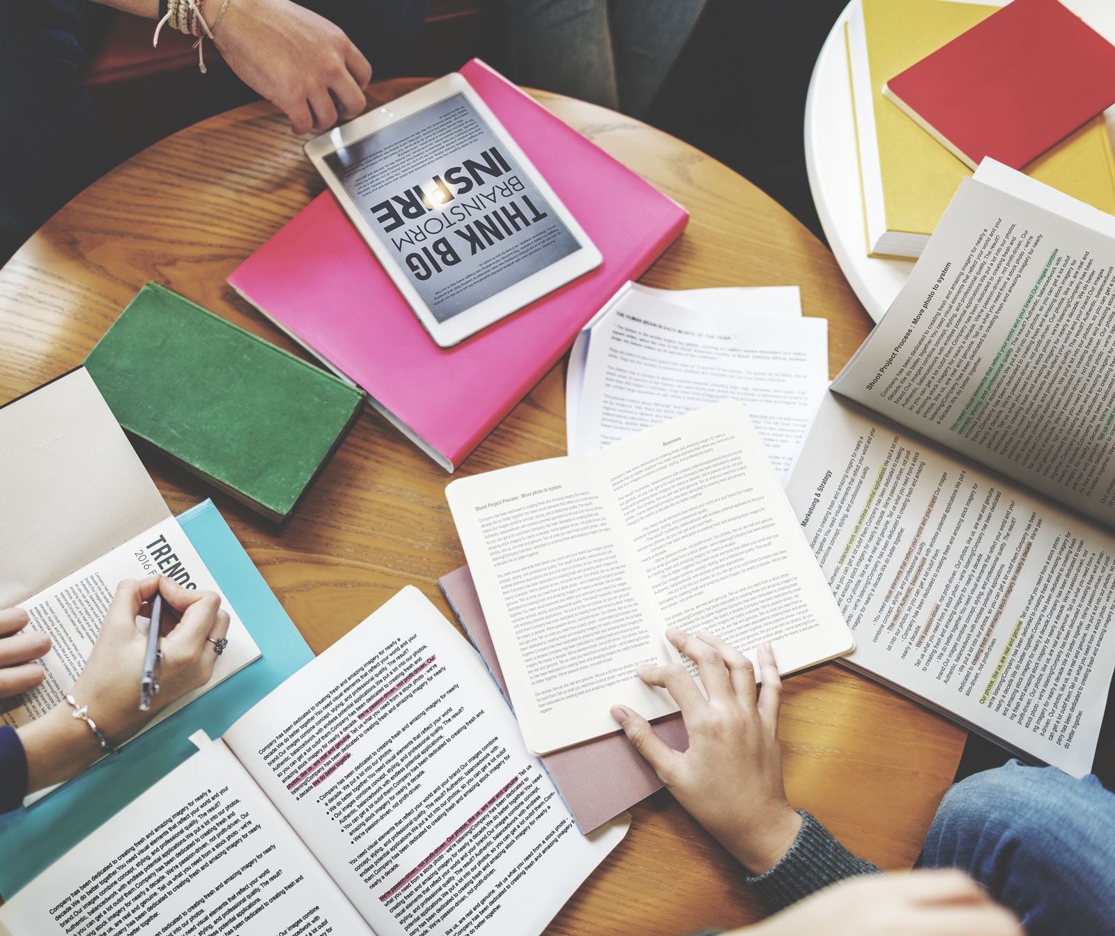 Keuntungan dan Kerugian Sistem Peer Review Terbuka