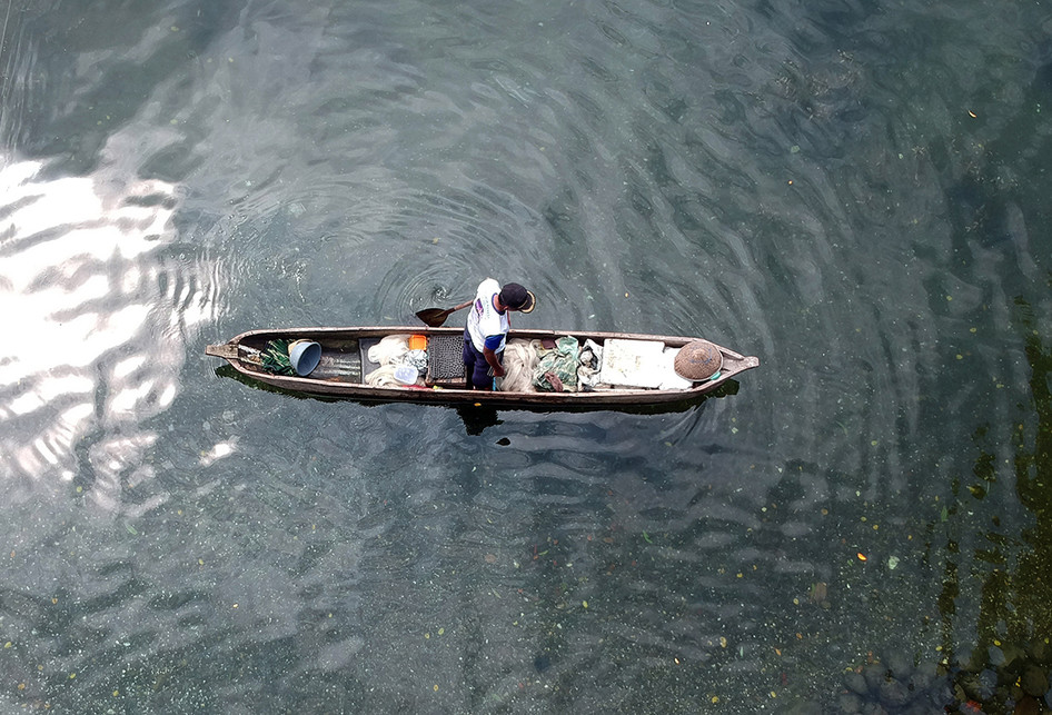 MENJAGA POPULASI IKAN BILIH