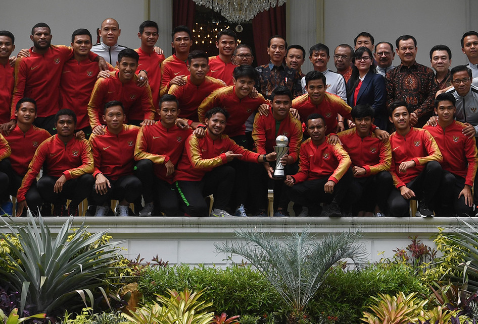 Presiden Jokowi Jamu Timnas U-22 di Istana Negara