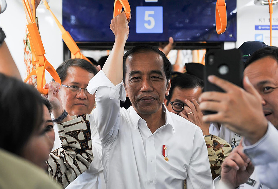 Jokowi Jajal MRT Jakarta