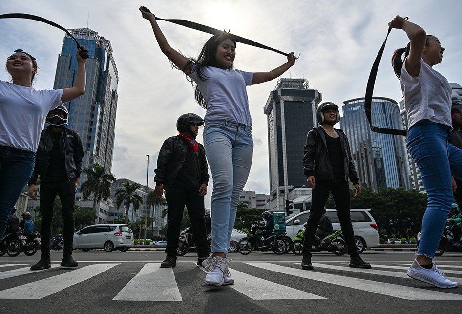 Kampanye Keselamatan Berlalu Lintas lewat Tarian