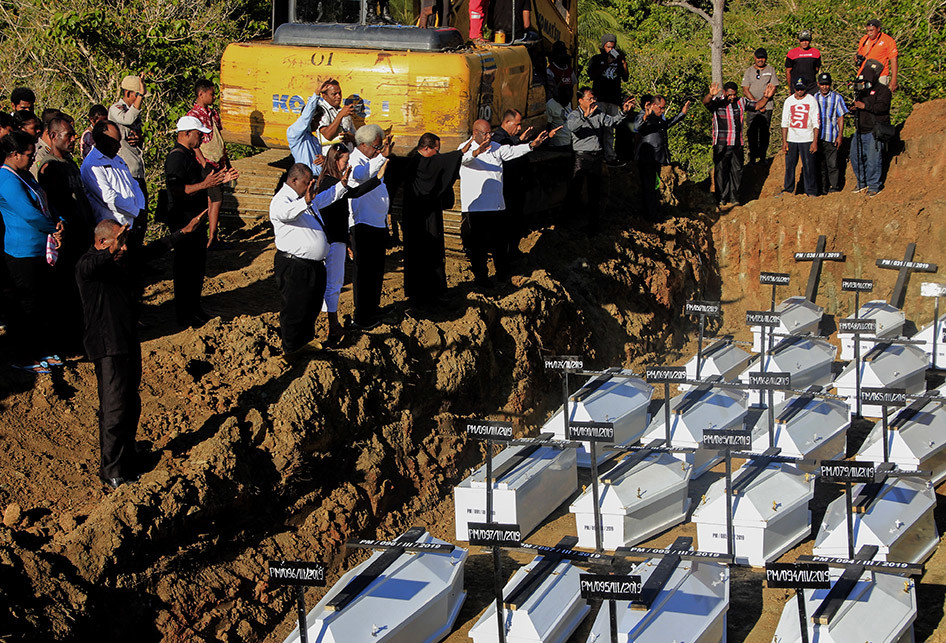 Pemakaman Korban Banjir Bandang Sentani