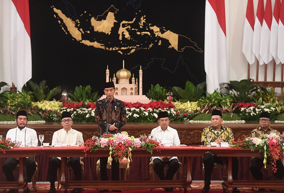 PRESIDEN BERBUKA DENGAN PIMPINAN LEMBAGA TINGGI