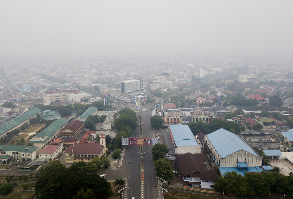 Paparan Kabut Asap Selimuti Banda Aceh