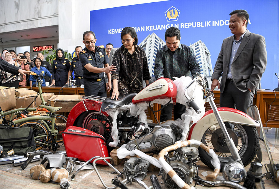 PENYELUNDUPAN HARLEY DAVIDSON MENGGUNAKAN PESAWAT GARUDA