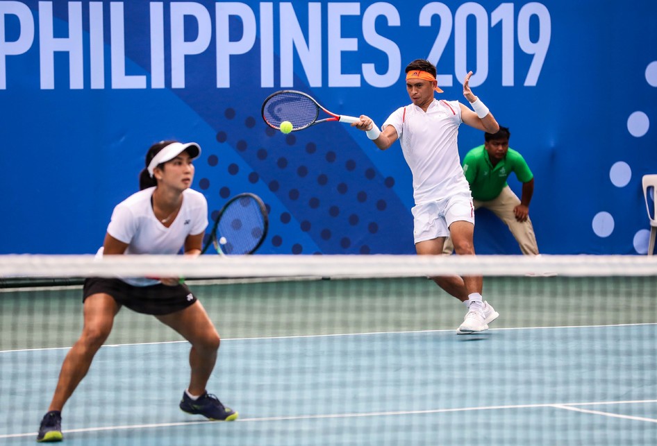 Pasangan ganda campuran timnas tenis Indonesia, Aldila Sutjiadi 