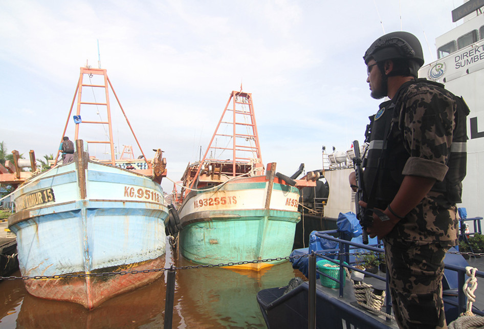 MENTERI KKP TINJAU KAPAL ASING PENCURI IKAN 