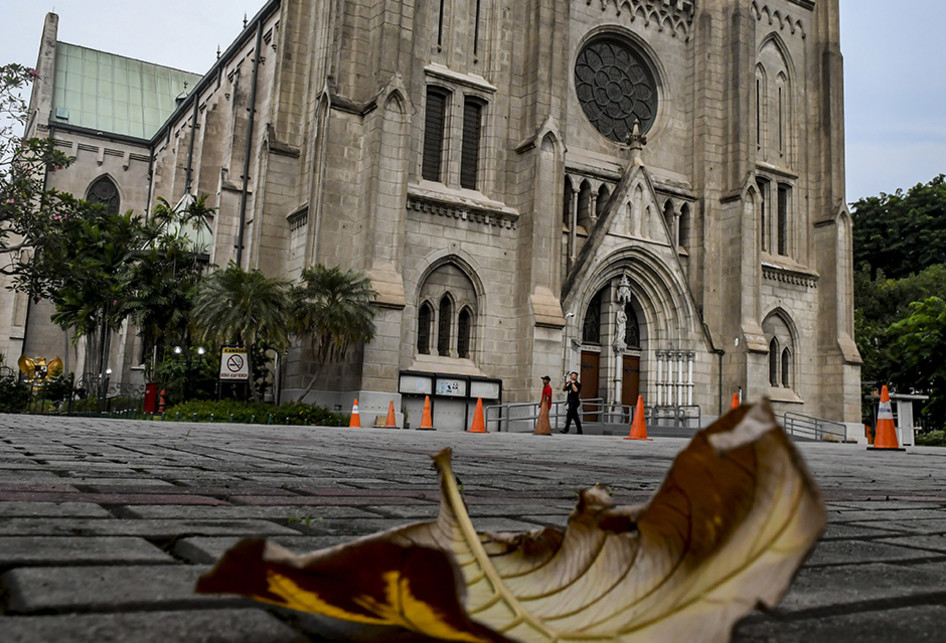 GEREJA DITUTUP