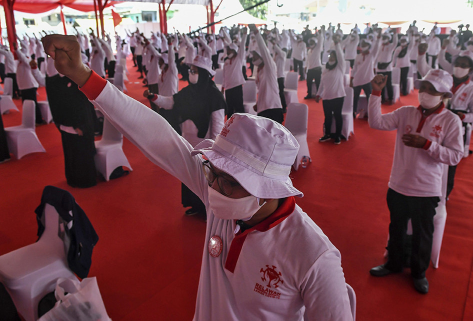 GERAKAN NASIONAL INDONESIA BERSATU LAWAN COVID-19