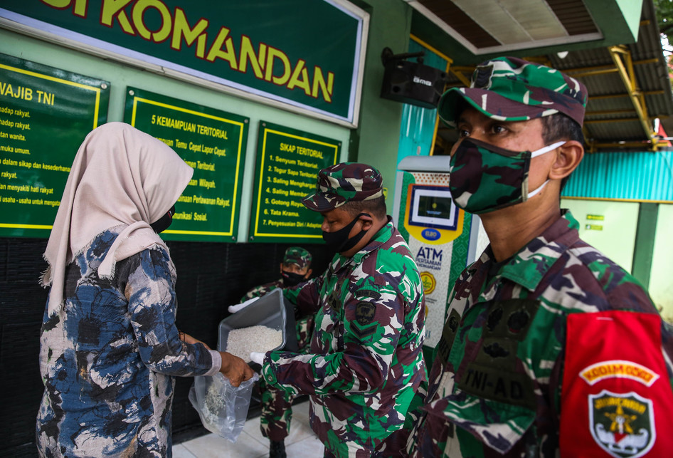 ATM Beras di Kodim 0503 Jakarta Barat