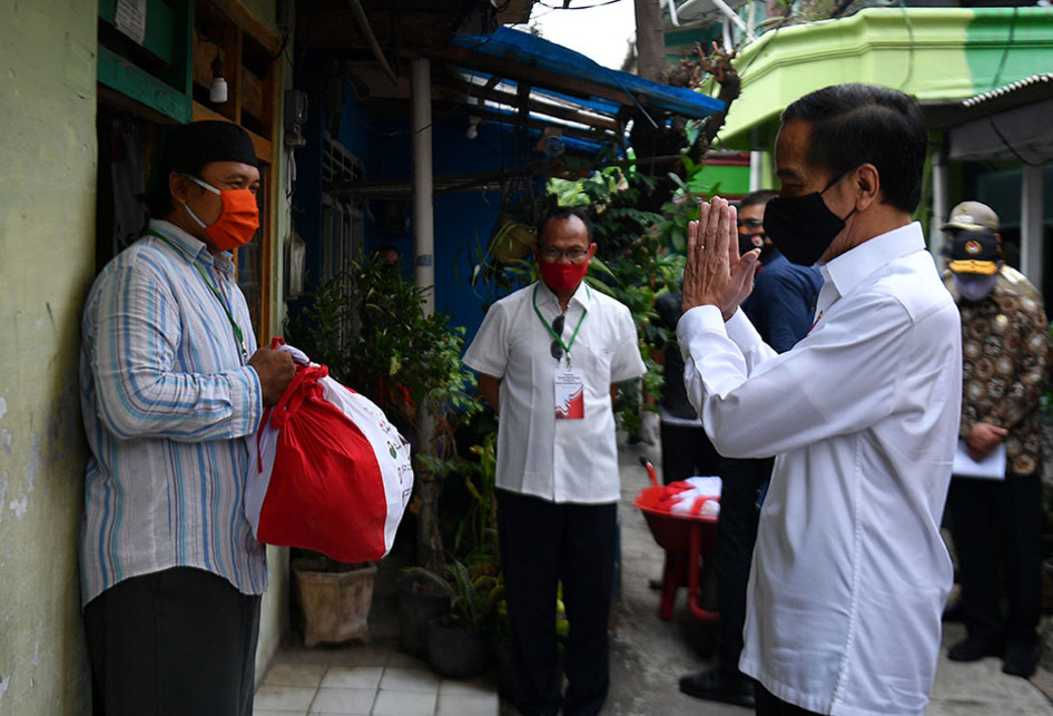 PRESIDEN TINJAU DISTRIBUSI SEMBAKO TAHAP KETIGA