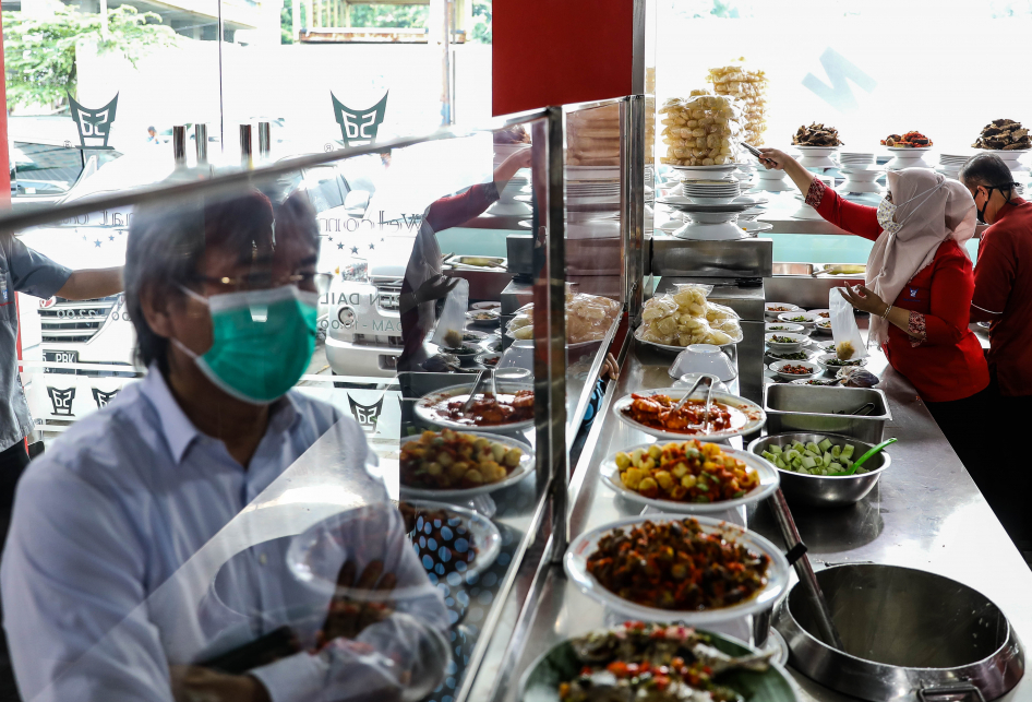 Restoran Sederhana Menerapkan Protokol Kesehatan