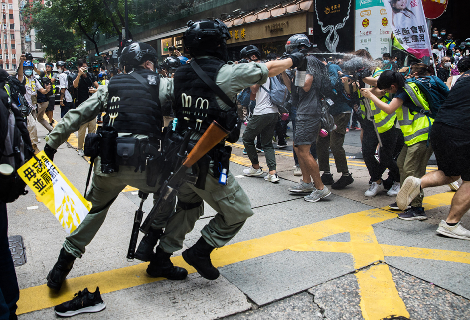 Unjuk Rasa Tentang UU Keamanan di Hong Kong Ricuh