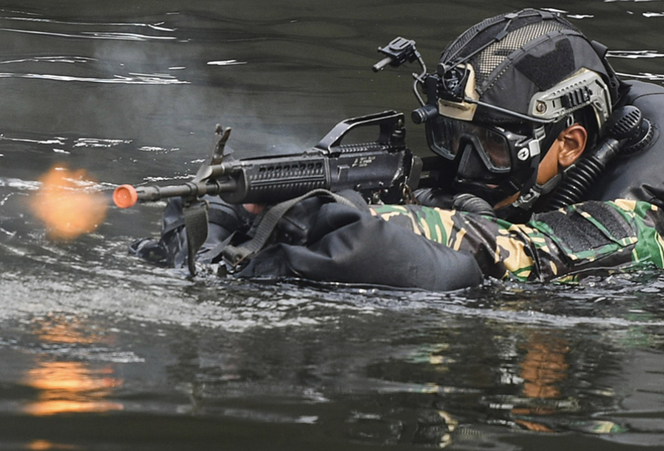 GERAK CEPAT MANUSIA KATAK DALAM SKENARIO PERTEMPURAN LAUT