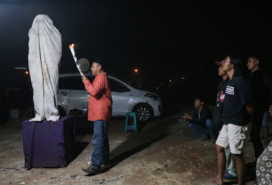 Pertunjukan Sulap Tukang Jual Obat