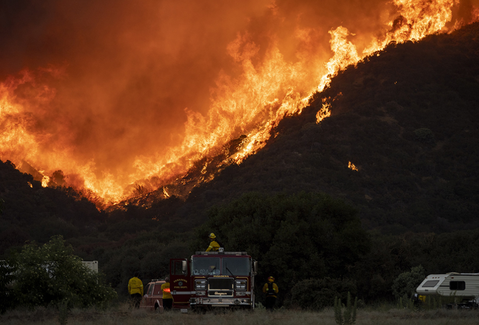 Kebakaran Hutan 'Apple Fire' di California