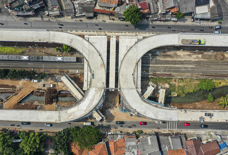 PEMBANGUNAN JALAN LAYANG TAPAL KUDA DI JAKARTA