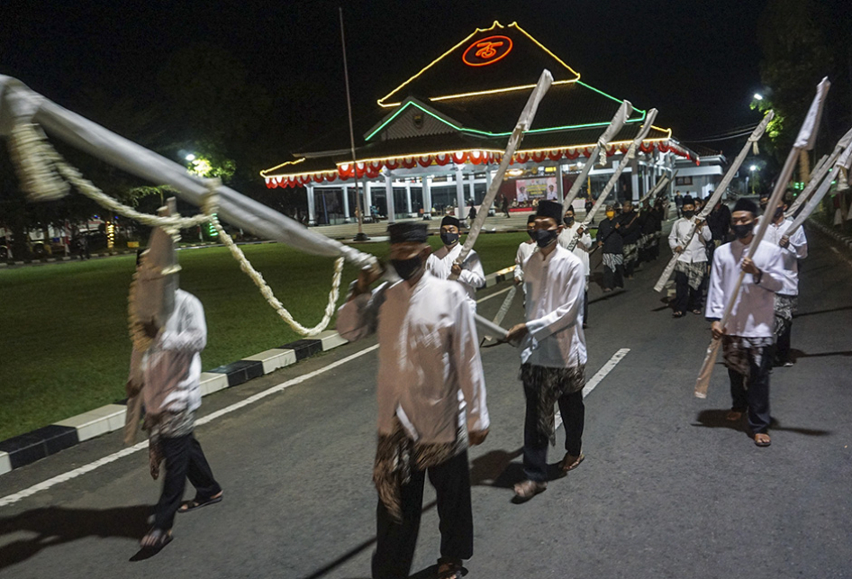 1980-yillardagi rus retro porno kastingini tomosha qiling. Uy qurilishi fotosuratlar porno arxivi